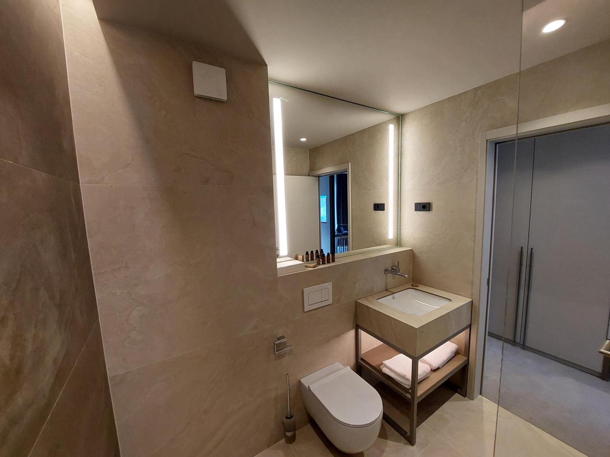 Tivoli Boutique Hotel 4*
